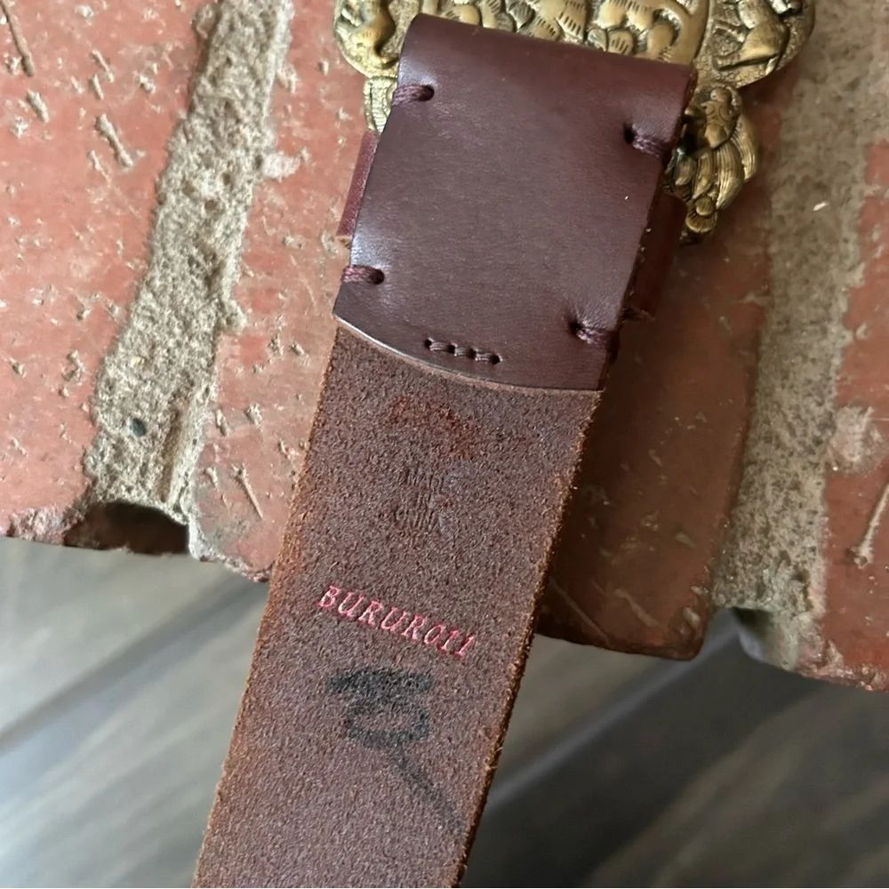 VTG Lucky Brand Brass Dragon Leather Belt Sz S